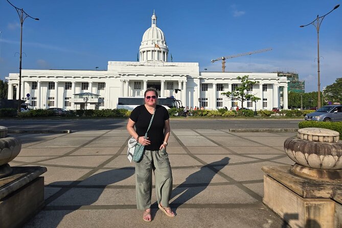 Colombo Tuk Tuk Adventure Explore Food & Culture - Pettah begins the edible side of the tour