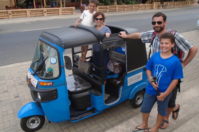 Colombo Tuk Tuk City Tour -Sightseeing Entry Fees & Food Included - Why a tuk-tuk works so well in Colombo