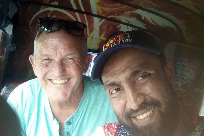 Colombo Tuk Tuk city tour with friendly Tuk driver(All inclusive) - Tea, gems, and handicrafts