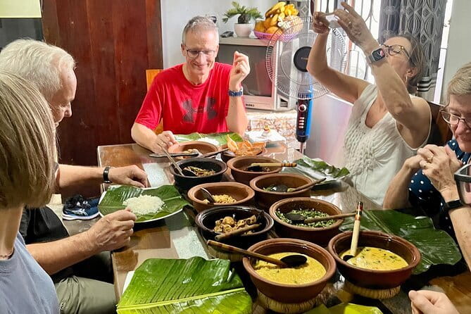 Cooking Class Sri Lanka with Locals - Cooking inside a Colombo family home
