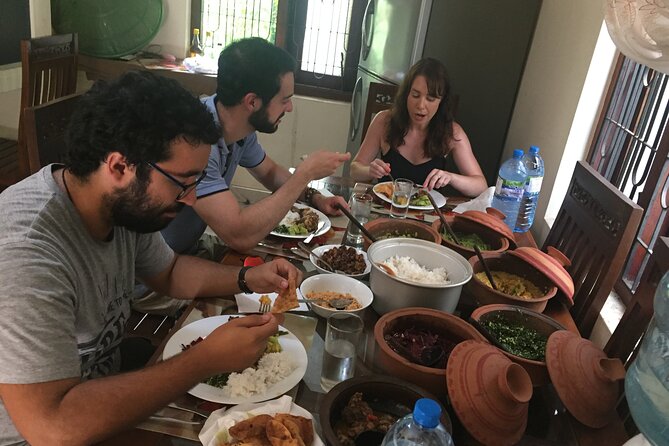 Cooking Classes in Sri Lanka - Sitting down for curry, rice, and dessert
