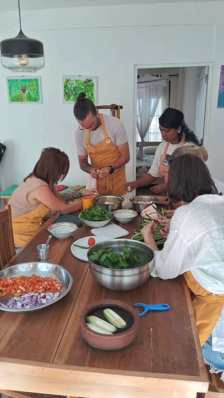 Cooking with Arun & Tamil Family - A Sri Lankan cooking class with a family at its center