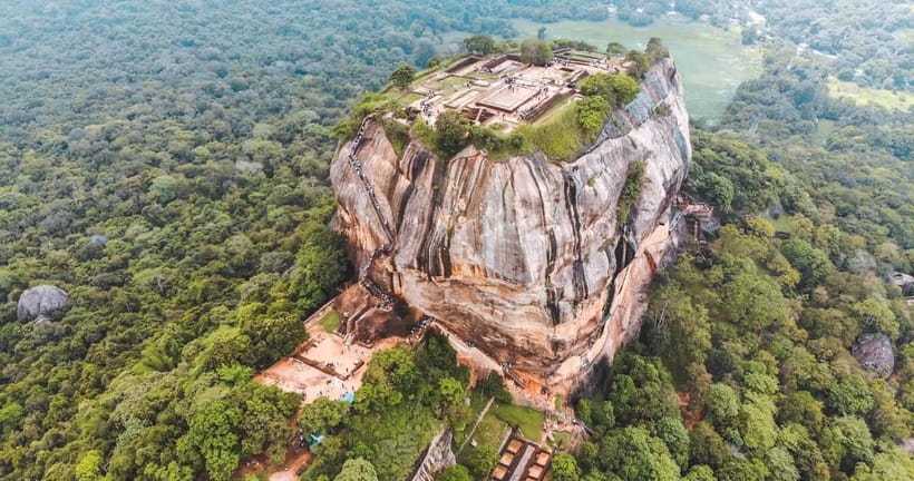 Dambulla: All Inclusive Sigiriya Rock & Dambulla Cave Temple - Two major sights in one 5.5-hour outing
