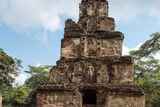 Day Tour to Polannaruwa from Kandy by Lux Tours Lanka - The road from Kandy to the ancient capital