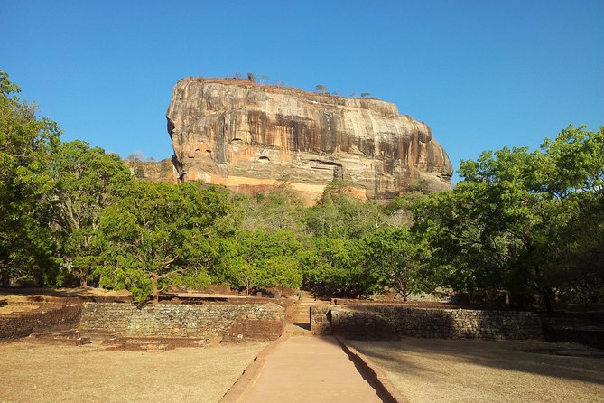 Day Trip to Sigiriya & Dambulla from Colombo - Sigiriya’s 180-meter climb and lion entrance