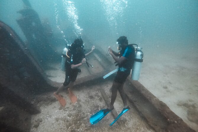 Discover SCUBA Diving in Beautiful Unawatuna Bay - The 1-meter lagoon is where confidence begins