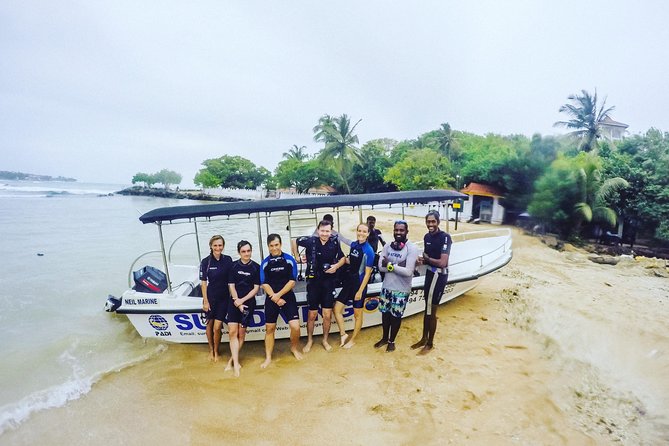 Discover SCUBA Diving in Beautiful Unawatuna Bay - Rock Island adds the real sense of adventure