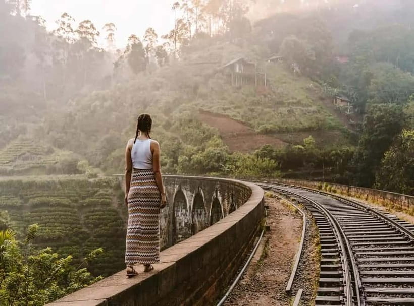 Ella: 9 Arches Bridge, Little Adam's Peak, Tea Factory - Inside Uva Halpewatte Tea Factory