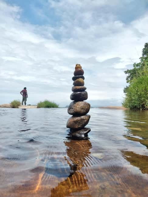 Ella: All-Inclusive Diyaluma and Ravana Waterfalls Day Tour - Diyaluma Falls delivers the big view
