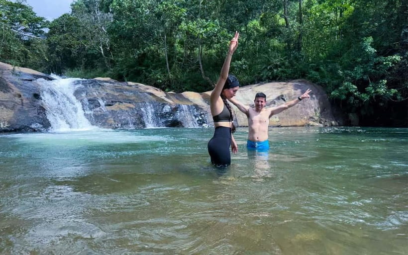 Ella: Ravana and Upper Diyaluma Falls Guided Tour - Leaving Ella by tuk-tuk