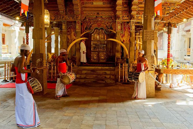 Evening Tour at the Last Kingdom of Sri Lanka, Kandy - Queens Hotel and Kandy’s colonial layer