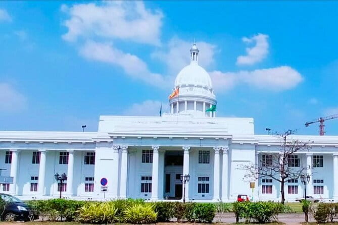Explore Colombo City Highlights in a Private Tuk Tuk - From Galle Face Green to Colombo’s changing waterfront