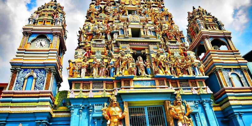 Explore The Colombo City by Private Tuk Tuk or Car - Gangaramaya Temple and Beira Lake