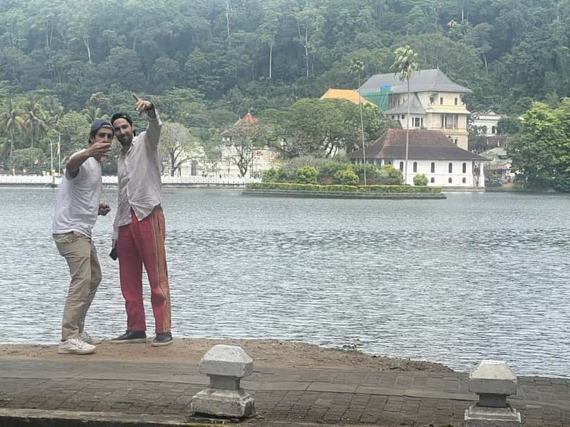 From Colombo: Kandy, Pinnawala and Tea Factory Full-Day Trip - A fragrant stop at Susantha Spice and Herbal Garden