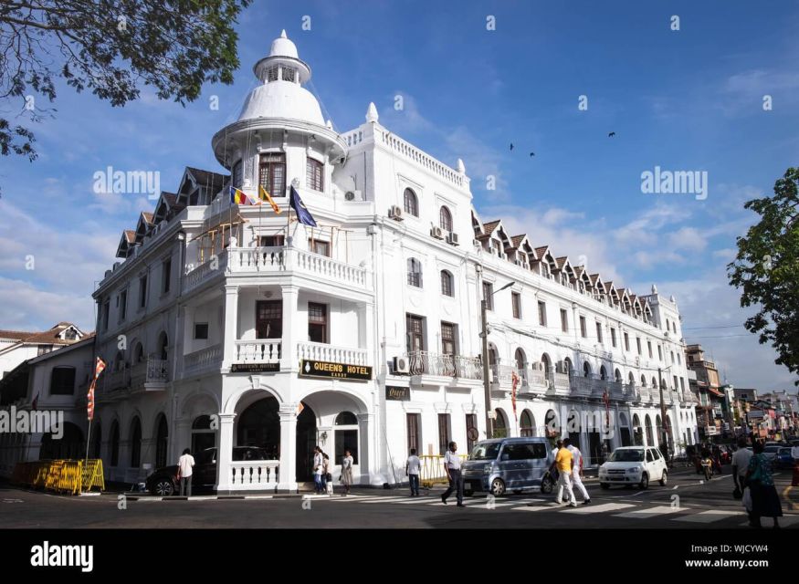 From Colombo: Kandy, Pinnawala and Tea Factory Full-Day Trip - Wood carving, batik, and the shopping circuit