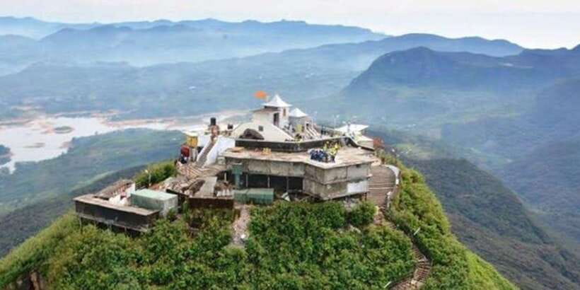 From Colombo/Negombo: Summit Thrills, Adams Peak Guided Hike - The return journey and local breakfast