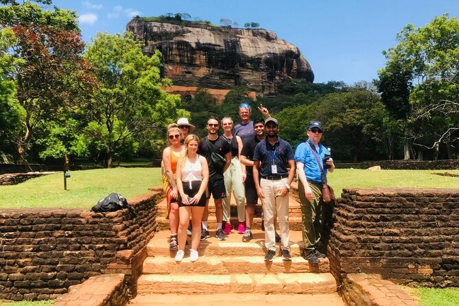 From Colombo: Sigiriya and Dambulla Day Trip and Safari - Lunch, shopping, and the risk of losing sightseeing time