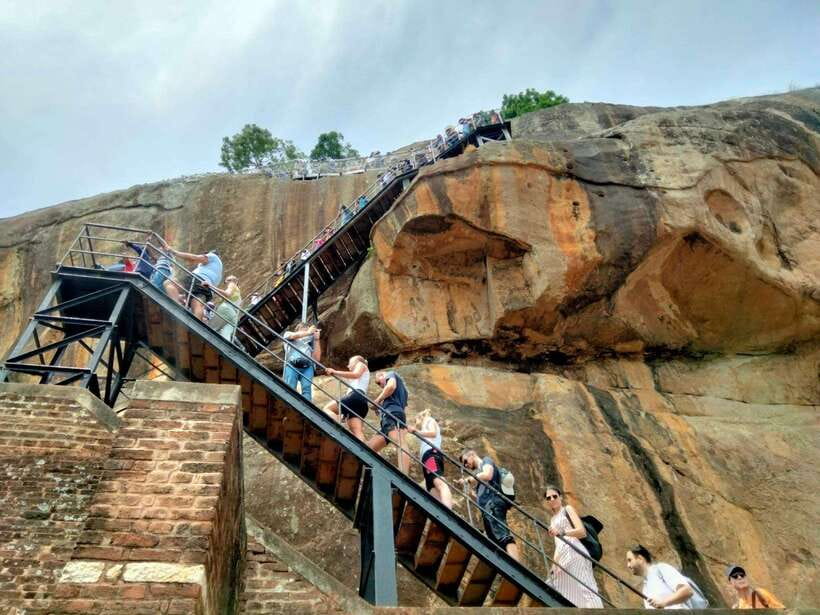 From Colombo: Sigiriya Rock, Dambulla & Minneriya 4x4 Safari - Key points to know before booking