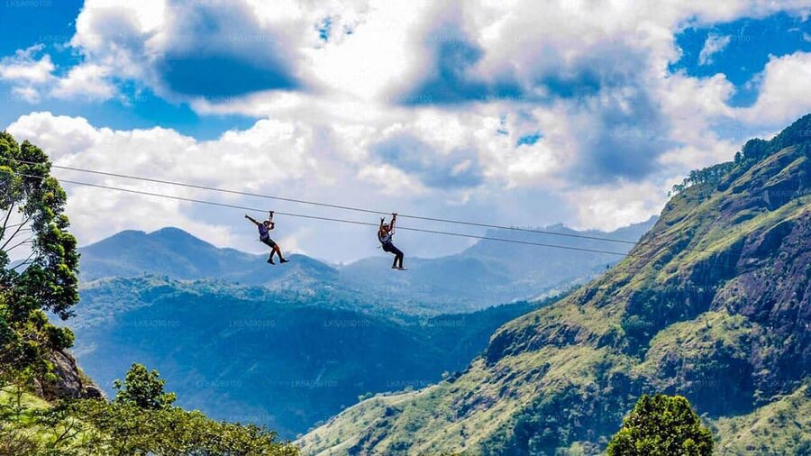 From Ella - All Inclusive Unforgettable Day Trip Tour - The Demodara to Ella train is the highlight