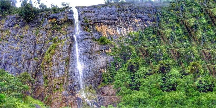 From Ella: Diyaluma Falls Full-Day Tour with Lunch - Reaching the upper falls by foot