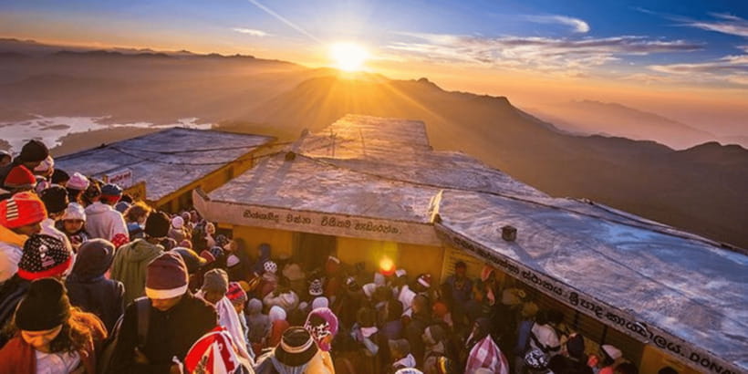 From Kandy: Adams Peak Guided hike via Peak Wilderness - Starting the climb at 1:30 a.m.
