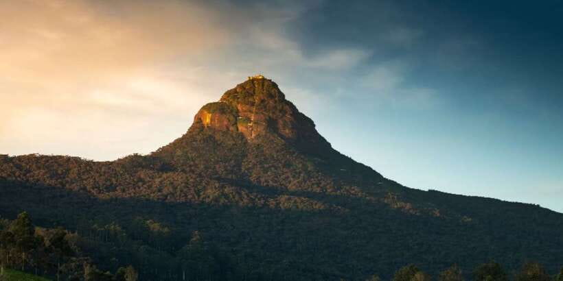 From Kandy: All Inclusive Adams Peak Epic Guided Hike - Meeting your guide at the trailhead
