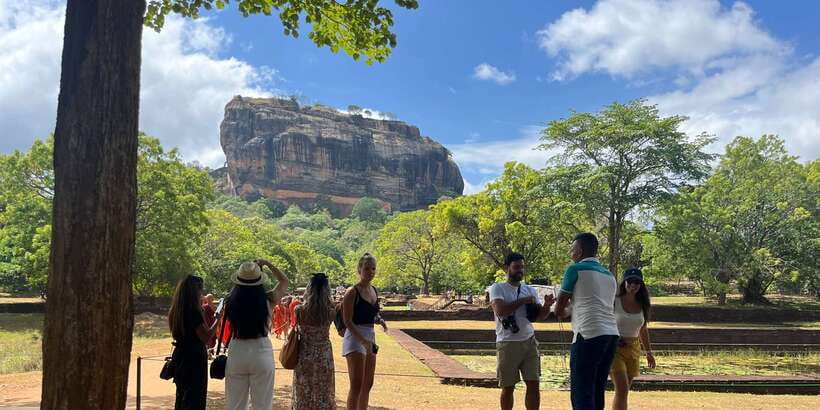 From Kandy: Sigiriya and Dambulla Day Trip - Dambulla’s caves and painted Buddhas