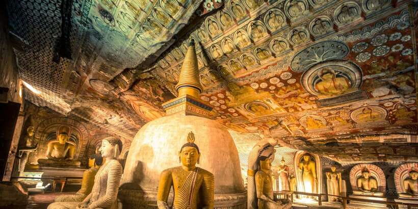 From Kandy: Sigiriya and Dambulla Private Day Tour - The long road from Kandy to Sigiriya