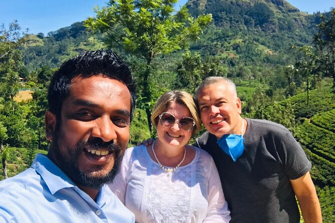 From Kandy to Nuwara Eliya Day Tour - Gregory Lake and the highland pause