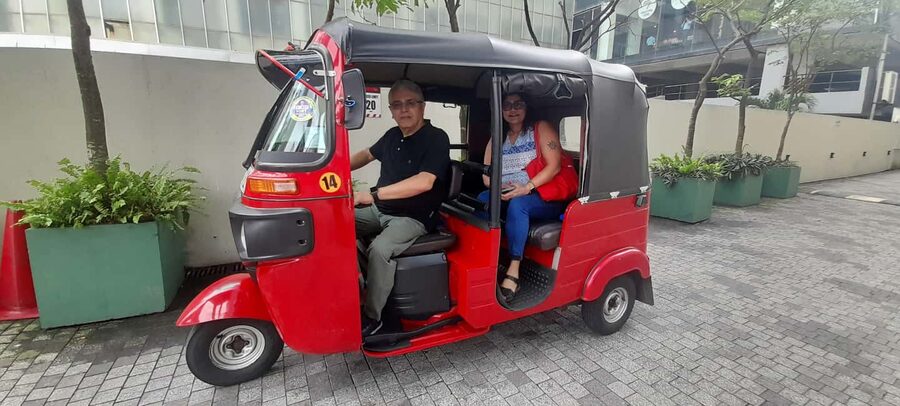 From Negombo: Colombo City Tour by Tuk Tuk with Hotel Pickup - The extra Colombo stops and photo opportunities