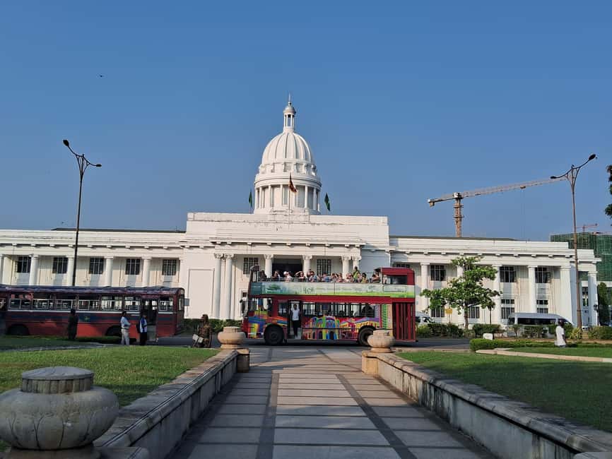 From Negombo: Colombo City Tour by Tuk Tuk with Hotel Pickup - Shopping and the optional gemstone stop