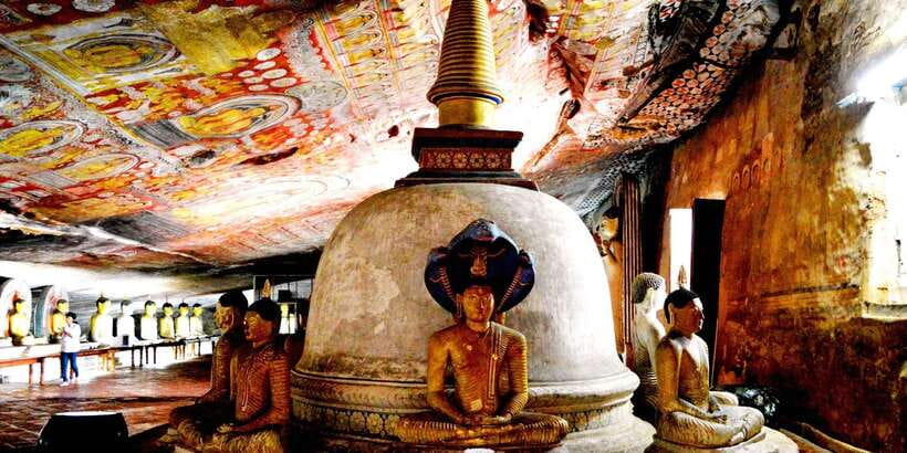 From Negombo: Sigiriya and Dambulla Day Trip and Safari - Lunch and the choice between village life and wildlife