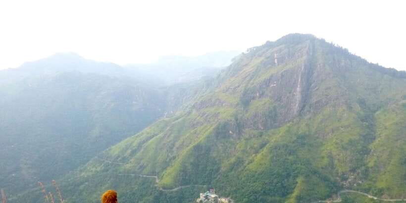 From Nuwara Eliya: Ella City Tour with Little Adam's Peak - From Nuwara Eliya to Ella by mountain road