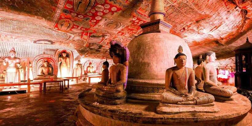 From Sigiriya: Kandy Transfer with Dambulla and Spice Garden - What you actually get in Kandy