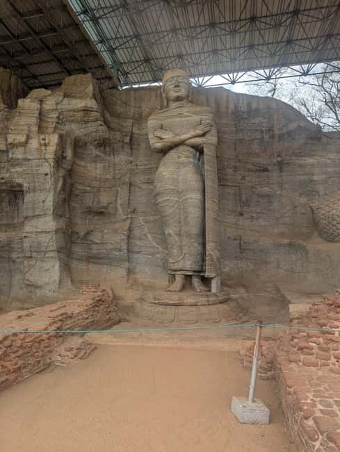 From Sigiriya:Polonnaruwa Day Tour with Farmers lunch - The drive from Sigiriya with an English-speaking driver