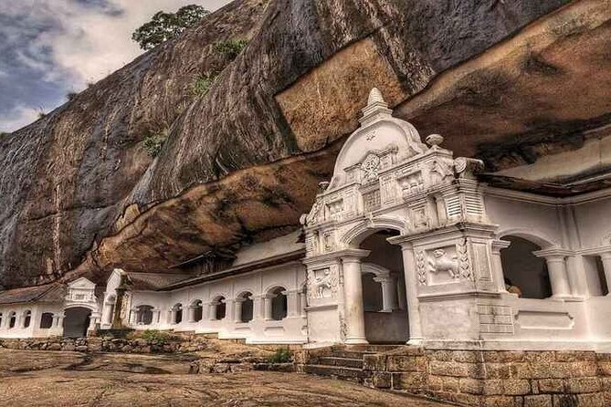 From Sigiriya to Kandy Transfer by Private Comfortable Car - What the drive from Sigiriya to Kandy feels like