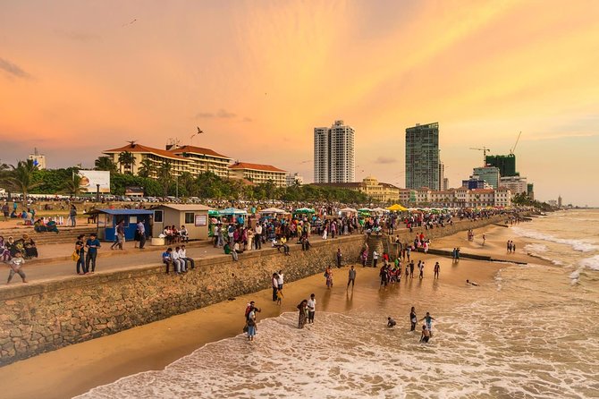 Full Day Colombo City Tour - The Old Parliament and the last king’s prison cell