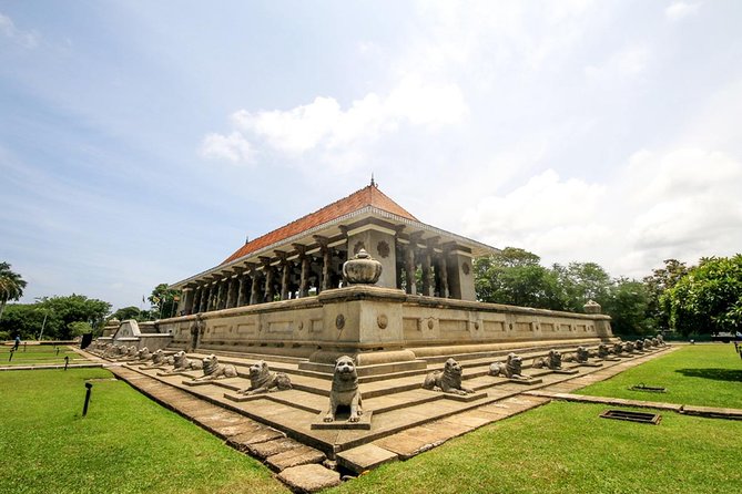 Full-Day Colombo City Tour (Private Car) - Dehiwala Zoo: worthwhile only if animals are a priority