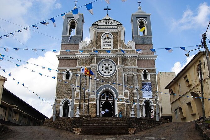Galle City Sightseeing Tour by Tuk Tuk - Stilt fishermen and the question of authenticity