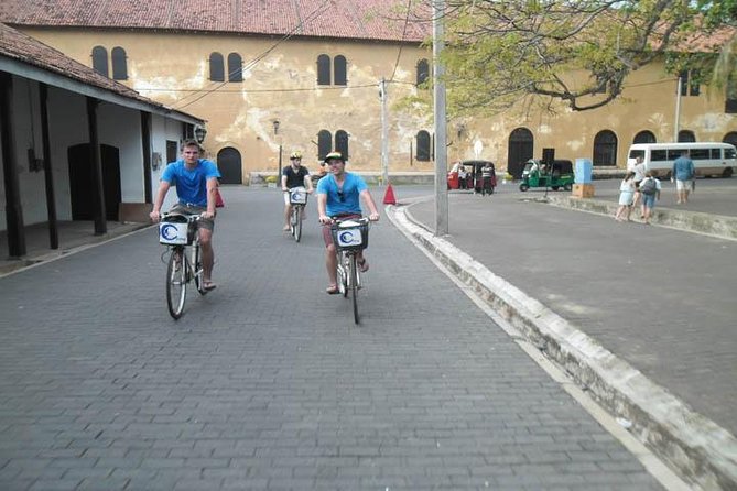 Galle Fort and City Cycling Tour - Choice of E-Bike or Manual - Katugoda and Dewata Beach: a quick coastal look