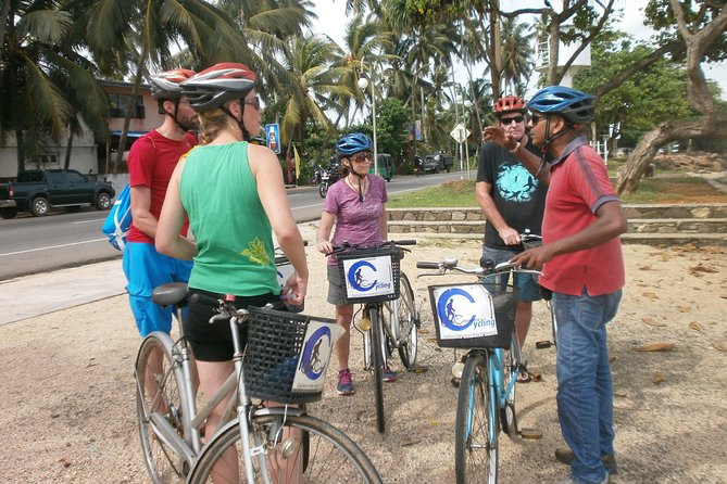 Galle Fort and City Cycling Tour - Choice of E-Bike or Manual - Galle Lighthouse and the sea-facing bastions