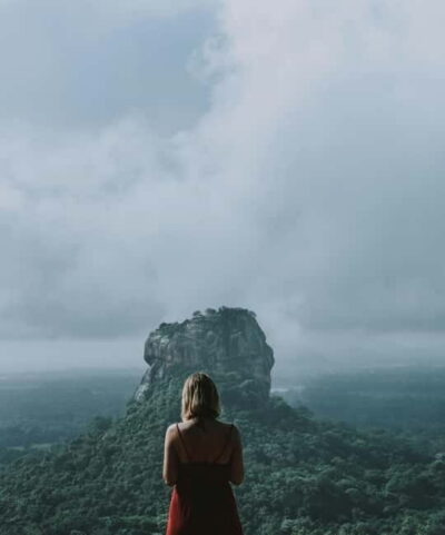 Get a private driver for day tours around Sri Lanka