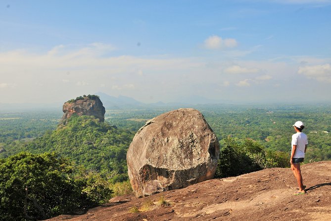 Guided Hike & Picnic with an Amazing View on Pidurangala Rock - The details that matter before you book
