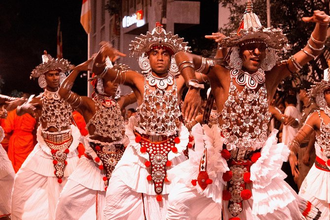 Half-Day Kandy City Tour by Tuk Tuk - Kandyan dance: one hour of traditional performance
