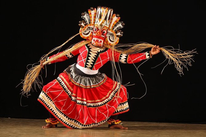 Half-Day Kandy City Tour by Tuk Tuk - What the guide adds to the day