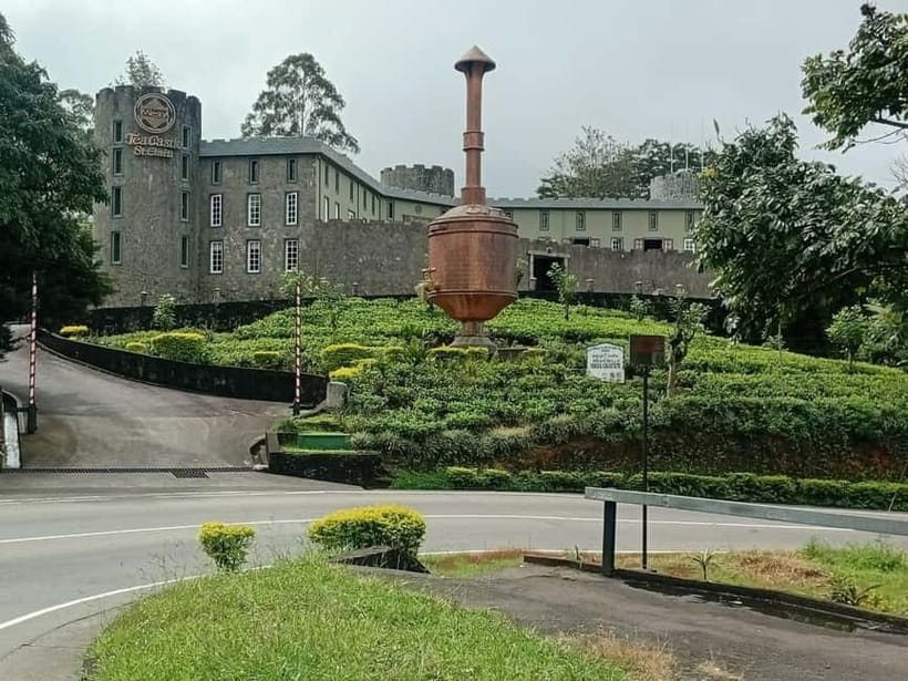 High-Grown Tea & Waterfall Wonders of Nuwara Eliya by tuktuk - Puna Ella Falls: a short scenic pause
