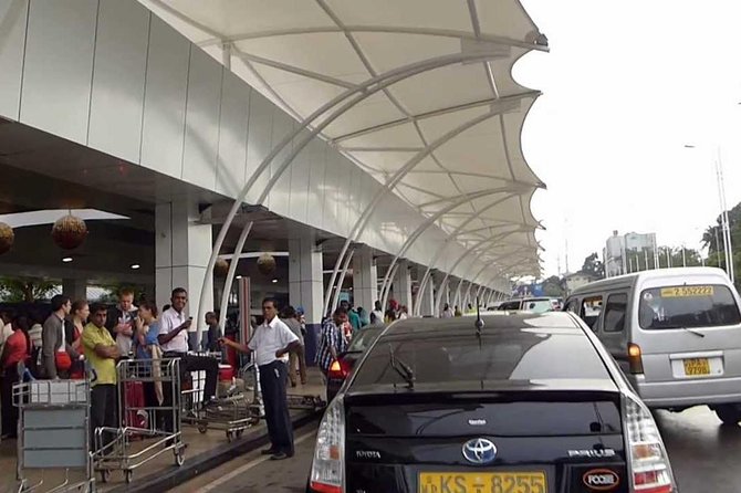 Hikkaduwa to Colombo Airport - Who should book this transfer