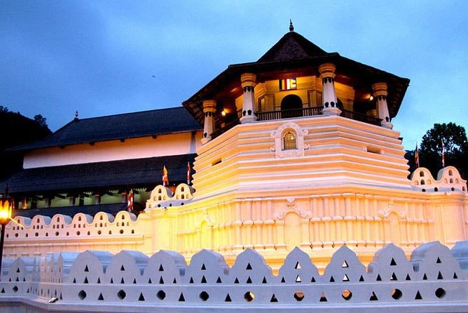 I Day Kandy Heritage Culture Tour - Kandyan dance offers a clear cultural break