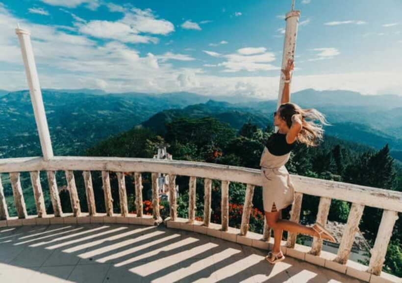 Kandy: Ambuluwawa Day Tour by TukTuk with Local Guide - Kandy viewpoints and the city’s religious heart