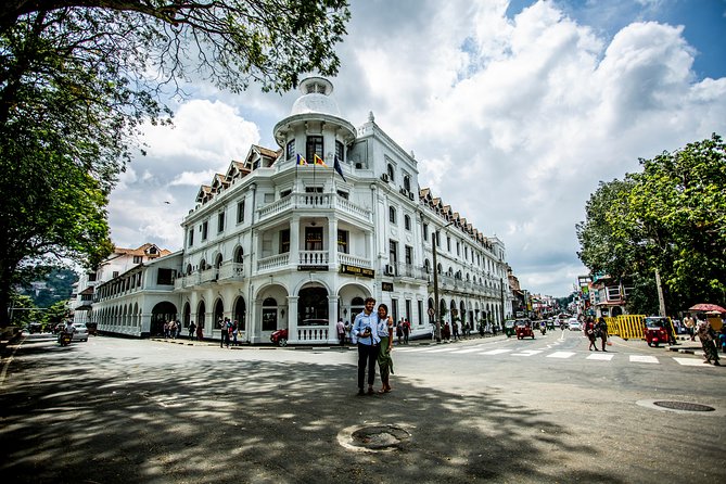 Kandy City Day Tour with a verified tour guide - Ceylon Tea Museum: connect the cup to the country